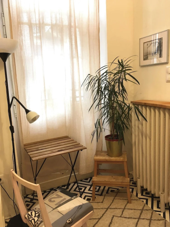 Economy room