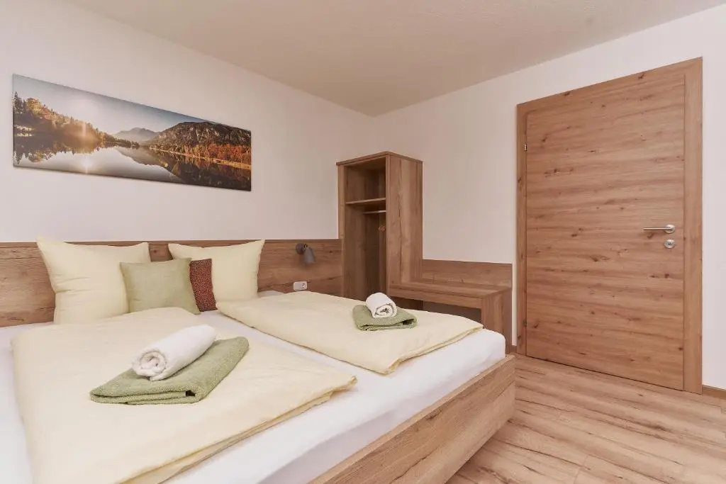 2 Bedrooms Apartment