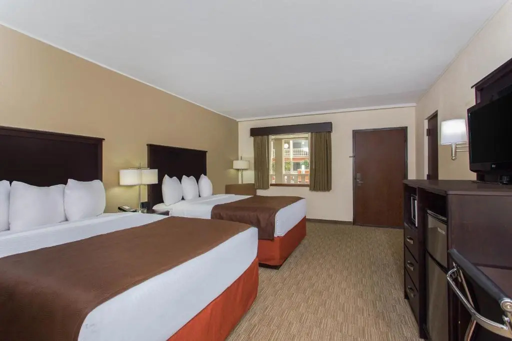 AmericInn by Wyndham Janesville - Chambres