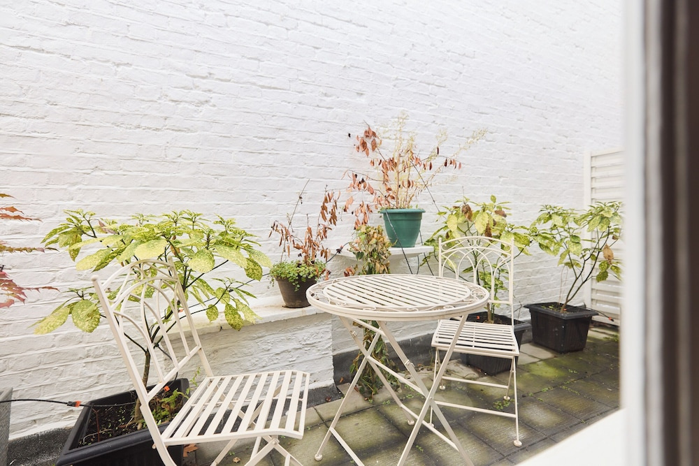 The White Terrace Flat