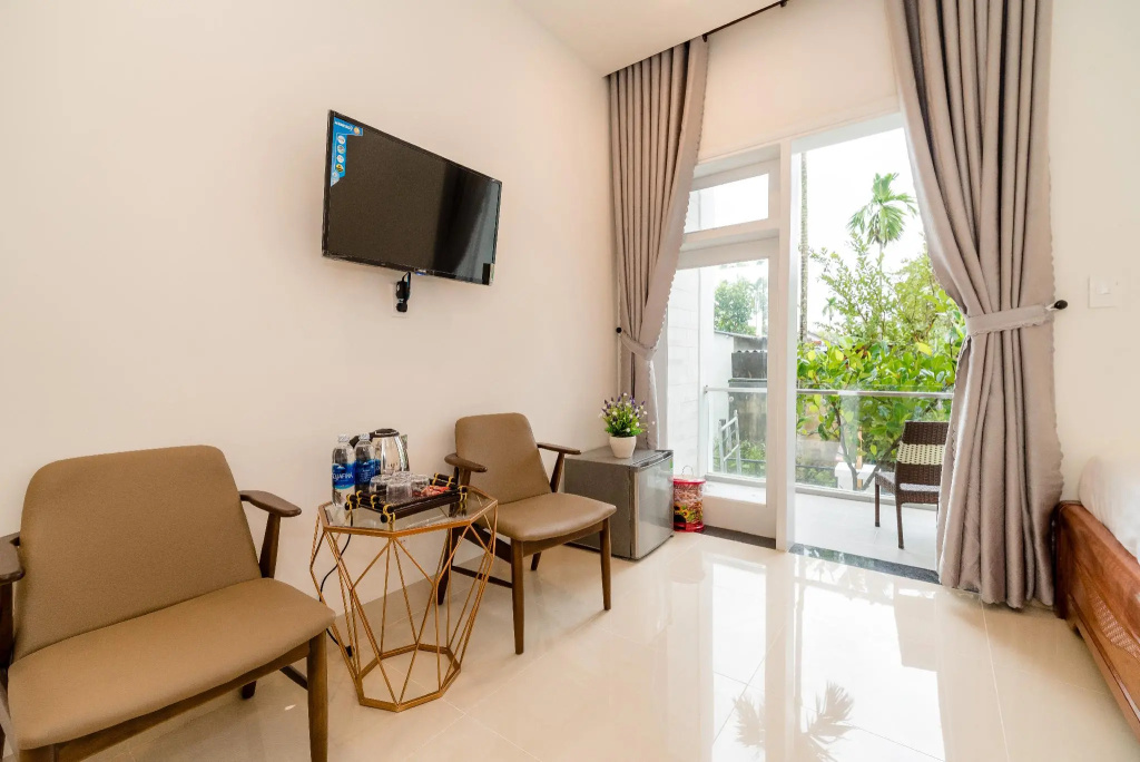 Deluxe Double room (full double bed)