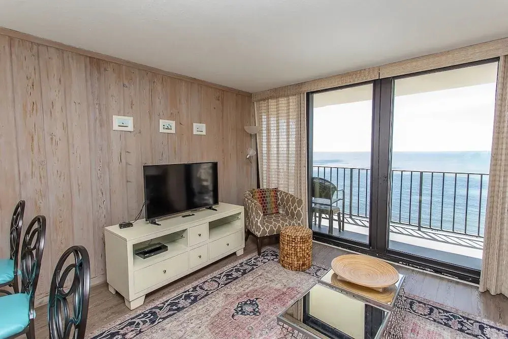 Royal Garden Resort 1406 2 Bedroom Condo by RedAwning