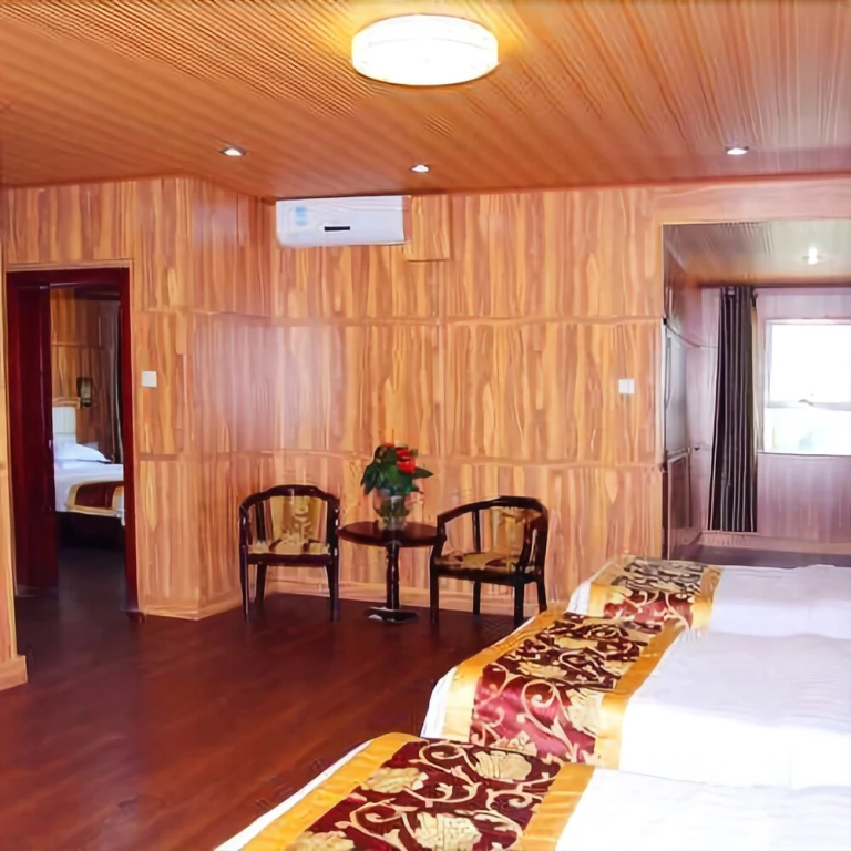 Tongcheng Business Hotel