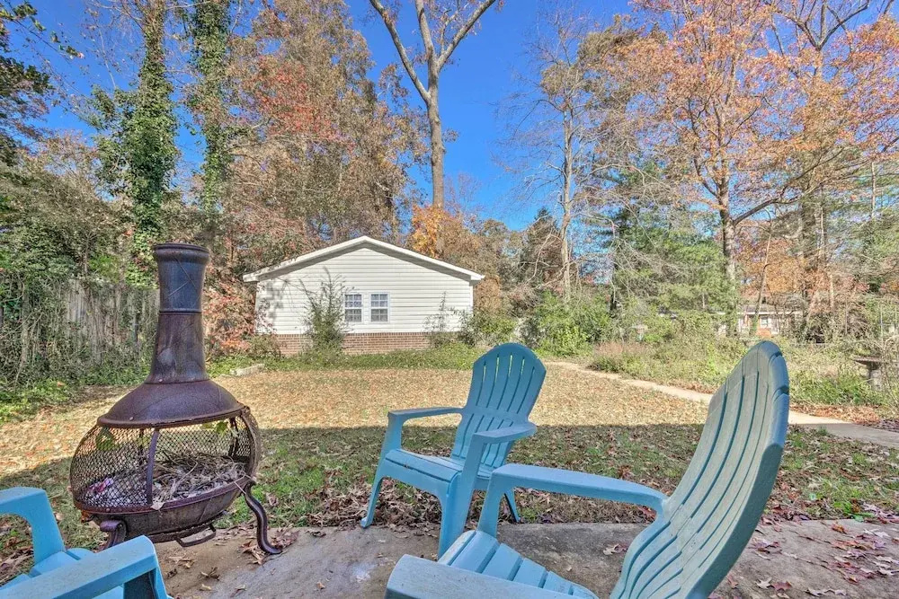 Claires Cottage ~ 4 Mi to Downtown Greenville!