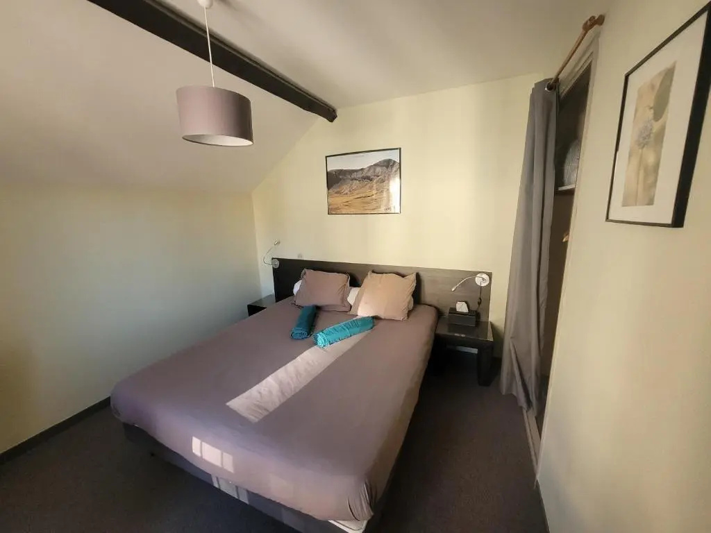 Standard Double room with balcony (full double bed)