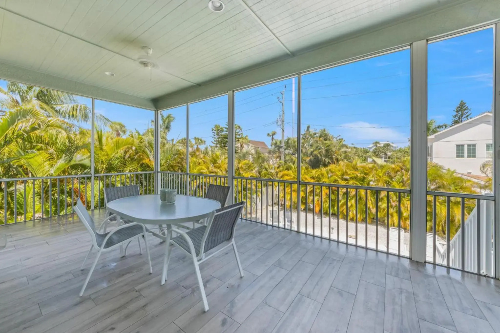 Pelican Villa Apartment 4
