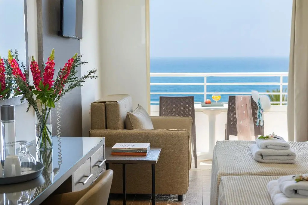 Queen's Bay Hotel - Général