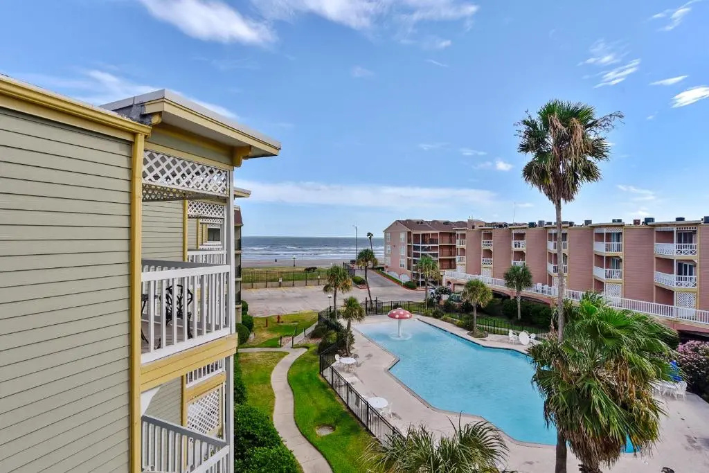 Beach View by Ryson Vacation Rentals