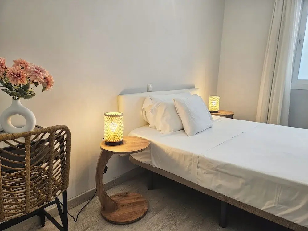 Economy room