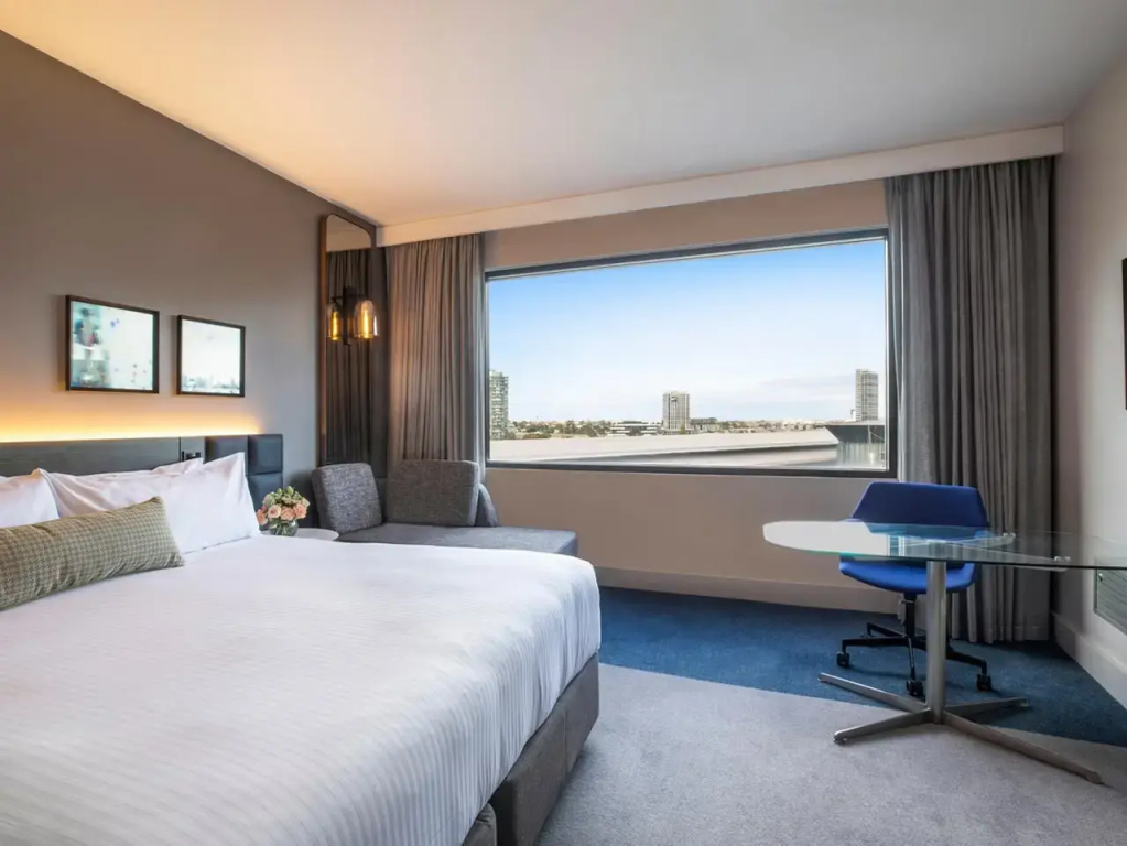 Standard Double room with river view (full double bed)