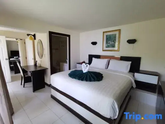 Номер Superior в On The Hill Karon Resort