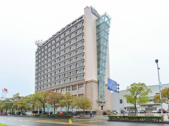 Sunkist International Hotel