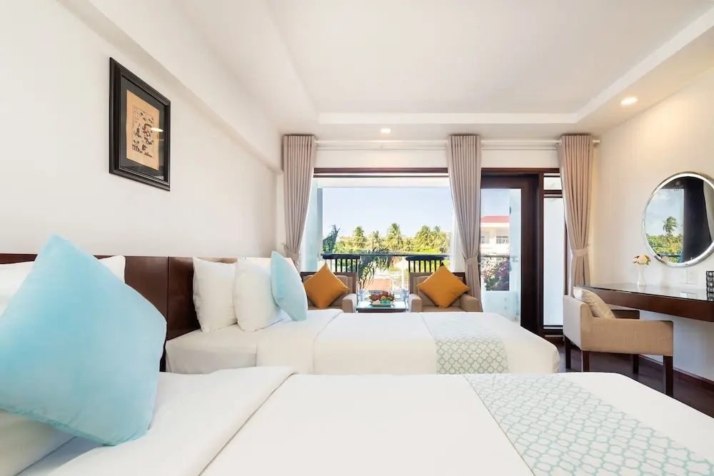 Hoang Ngoc Beach Resort — 2