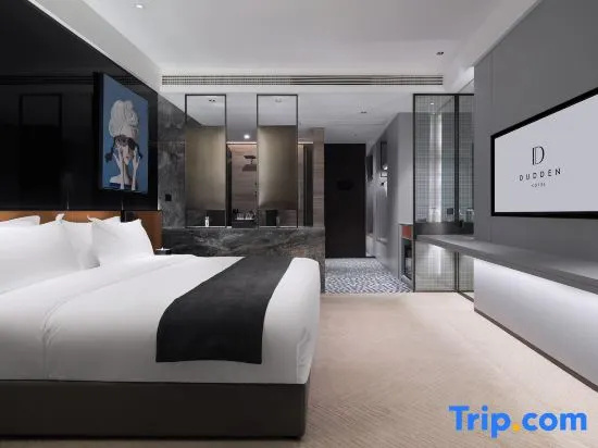 Standard Double room with river view (full double bed)