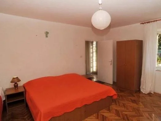 House Knezevic