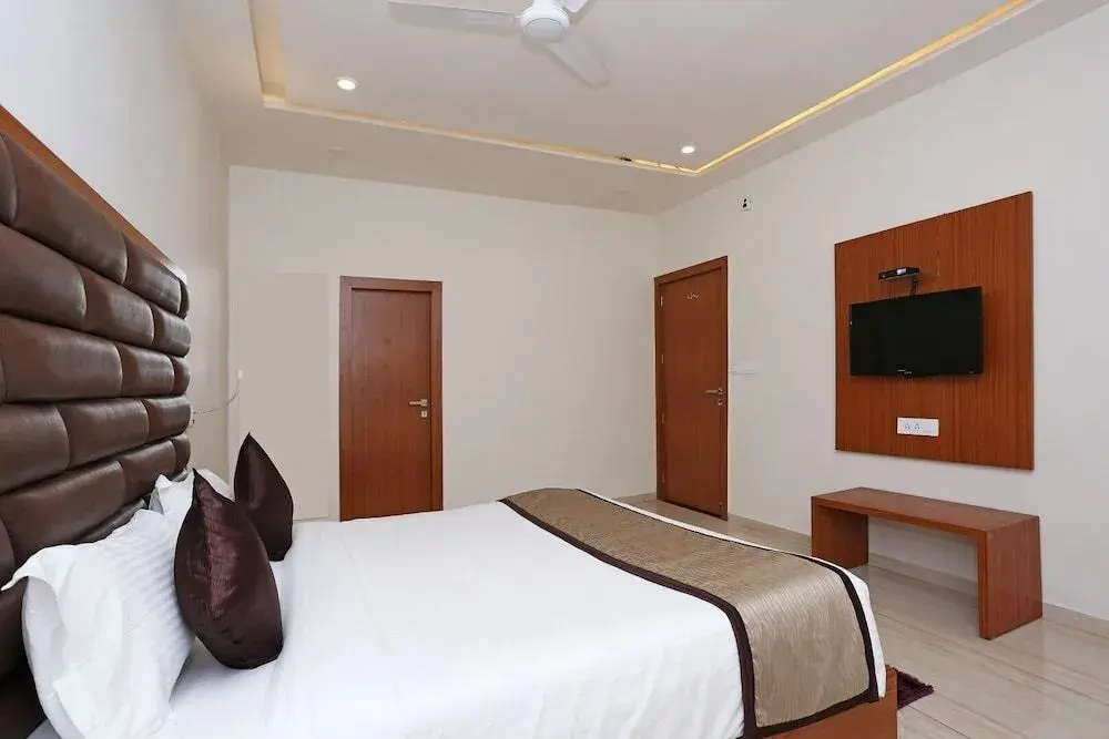 Hotel Paras Royale - фото 6