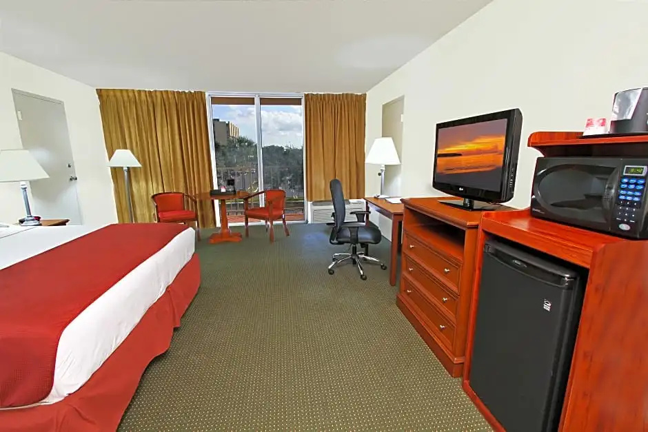 Ramada by Wyndham Hialeah/Miami Airport North - Chambres