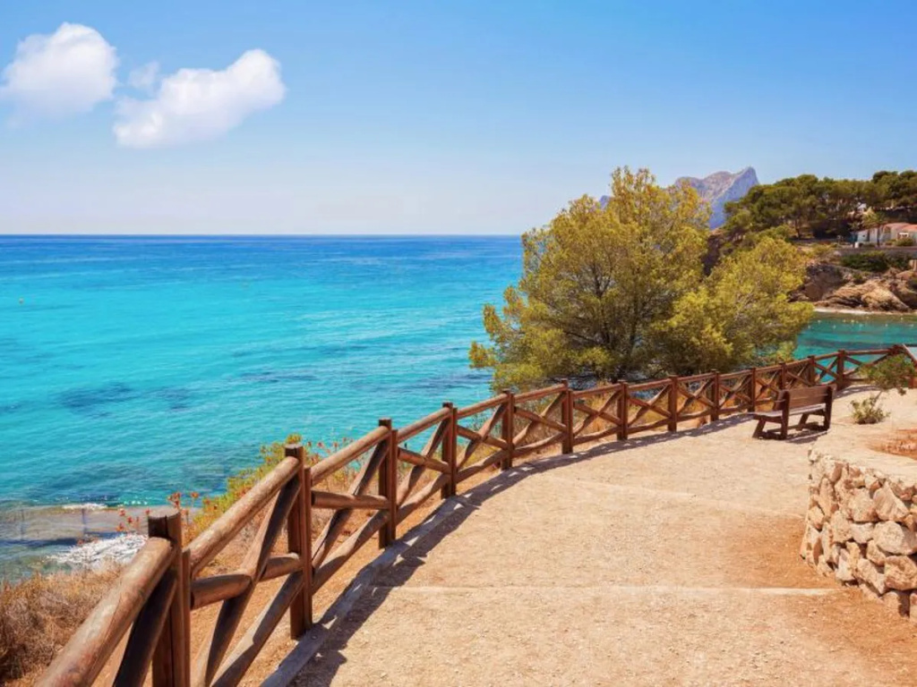 Beach & Waterfront