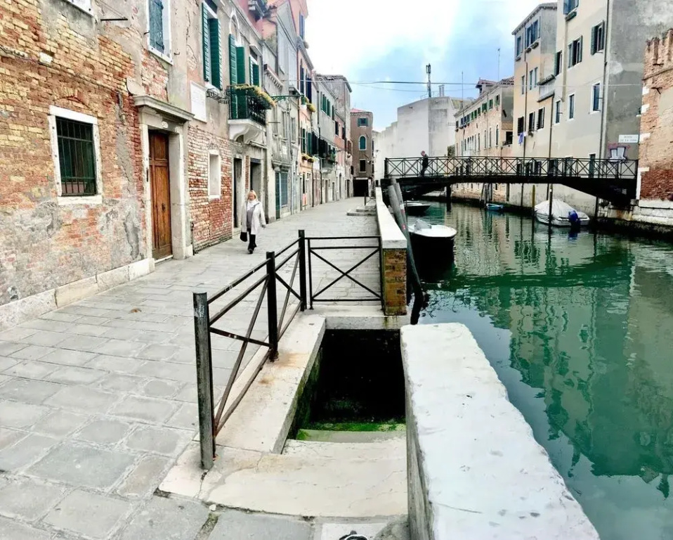 Michelle in Venice - Charming Houses