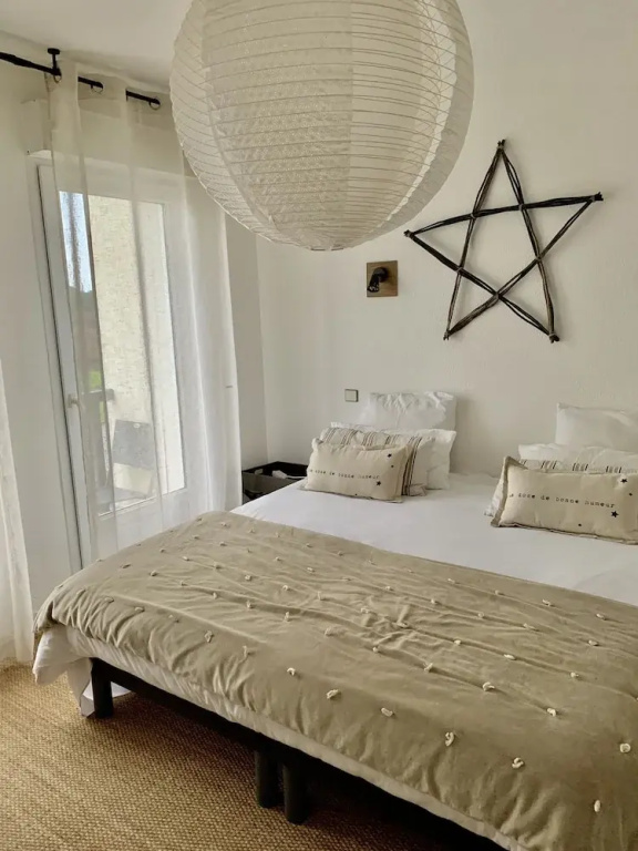 Superior Double room (full double bed)