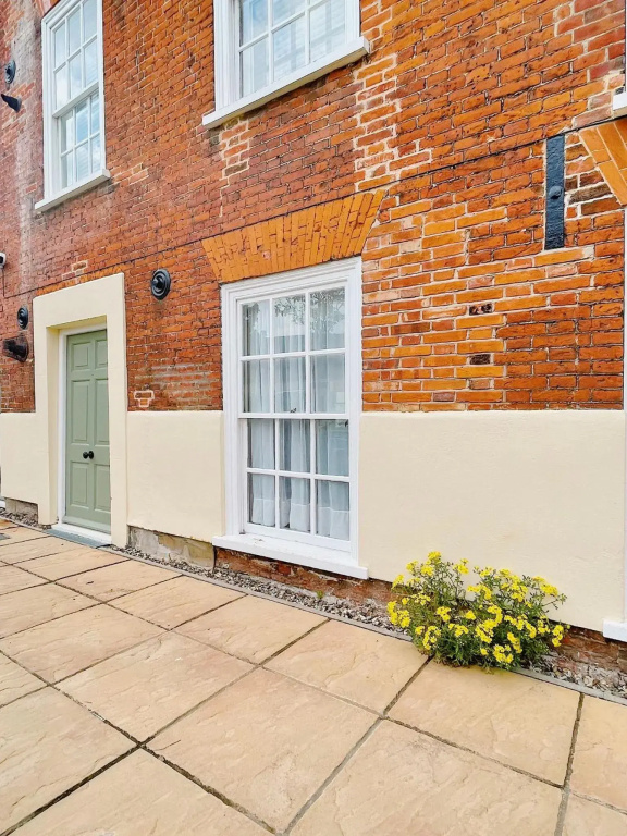 Relaxing 3-Bedroom City Centre Apartment