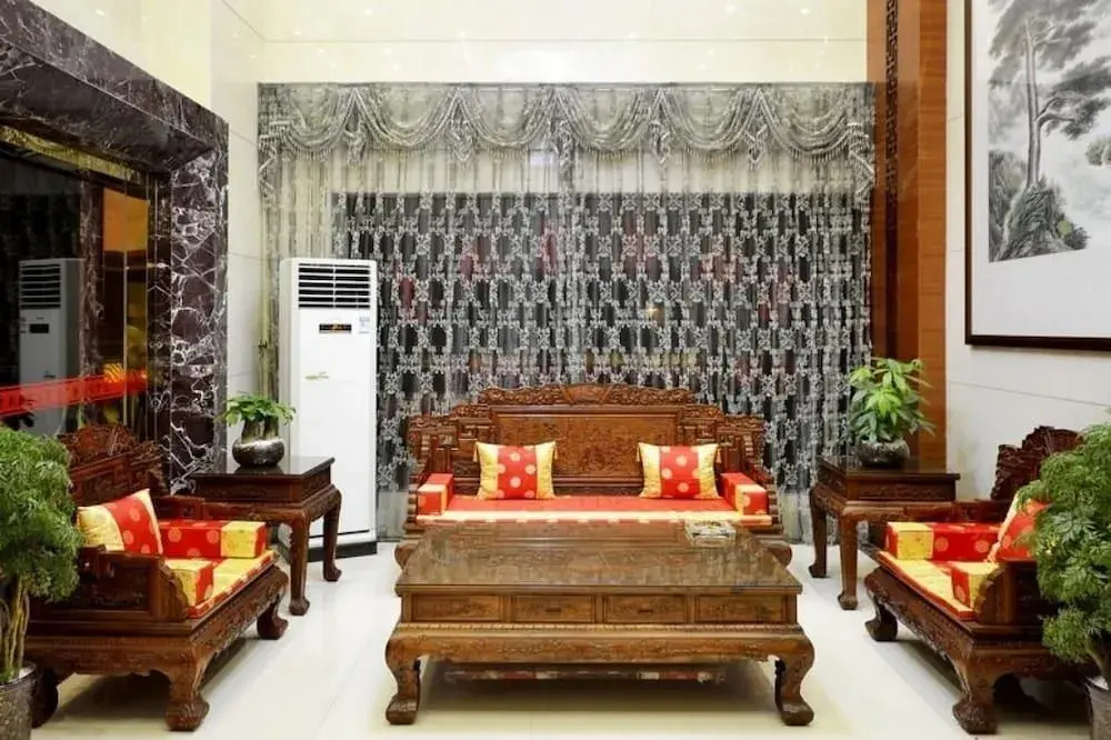 Lobby & Reception