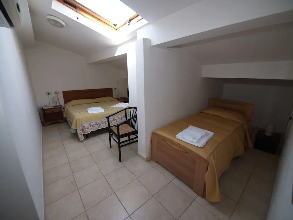 2 Bedrooms Standard Family room