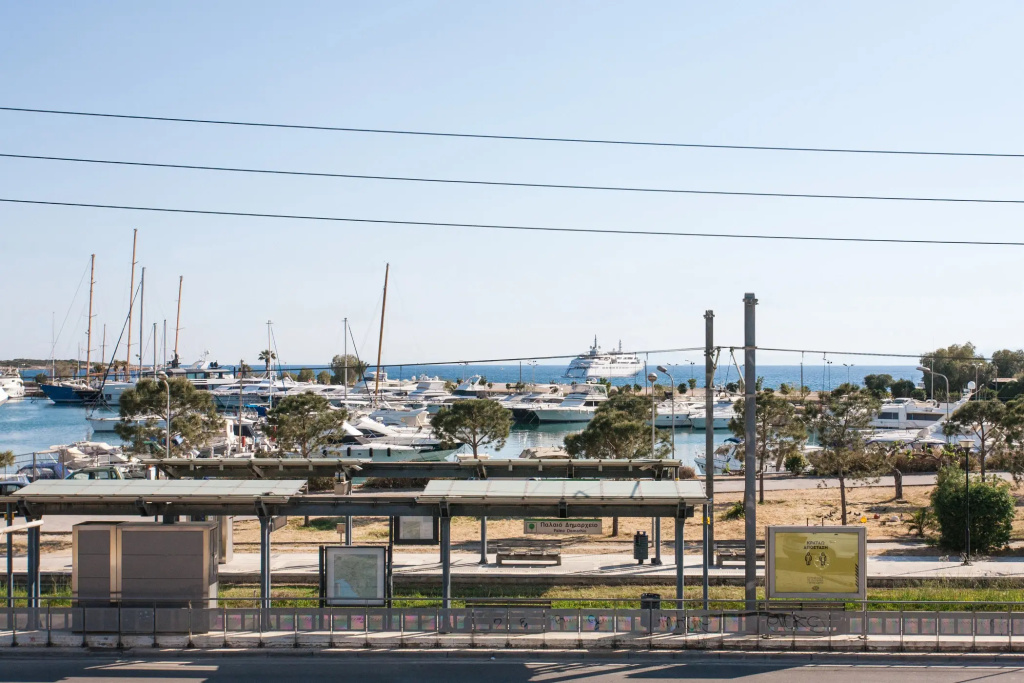 2BD Beachfront Apartment Athens Riviera by TheOlon