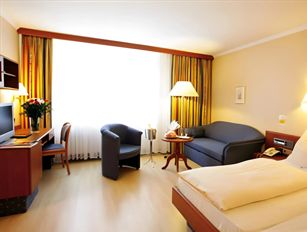 Hotel photo 12