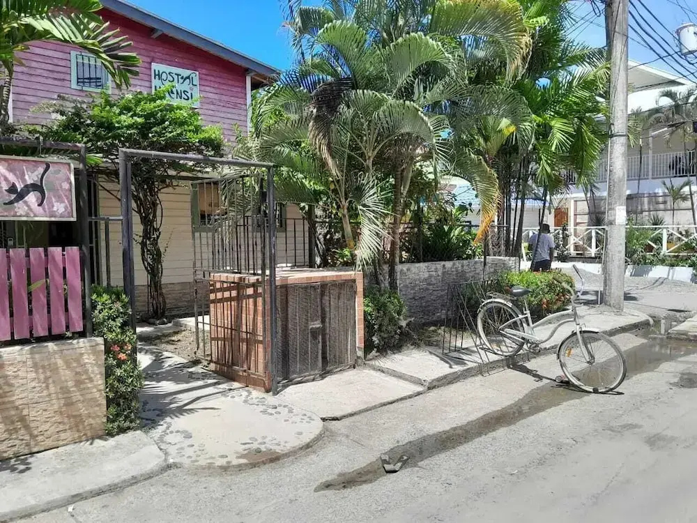 Hostal Hansi Bocas Town