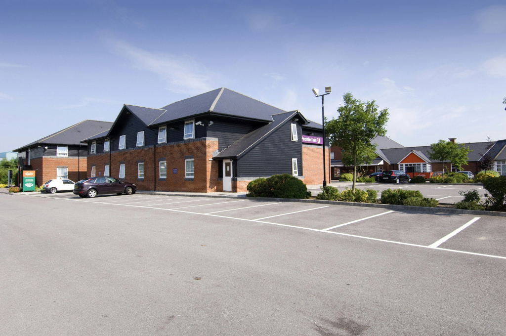 Premier Inn Swansea North - Général