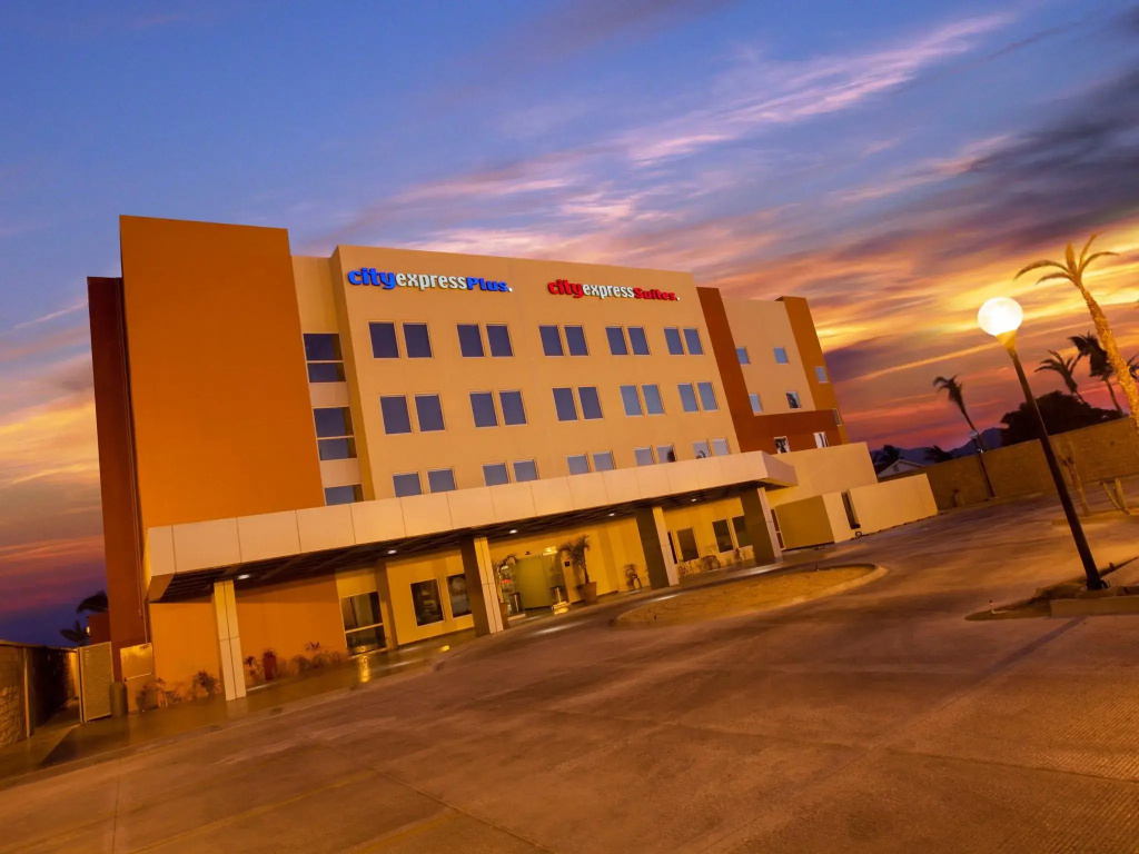 City Express Plus by Marriott Cabo San Lucas