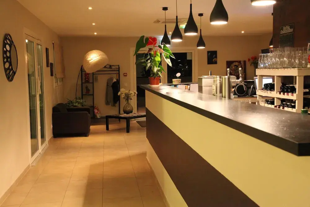 Lobby & Reception