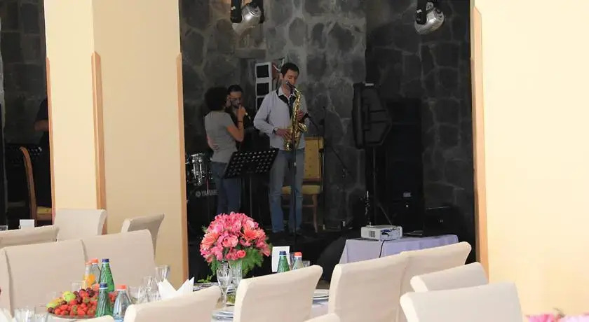 Garni Toun - фото 9