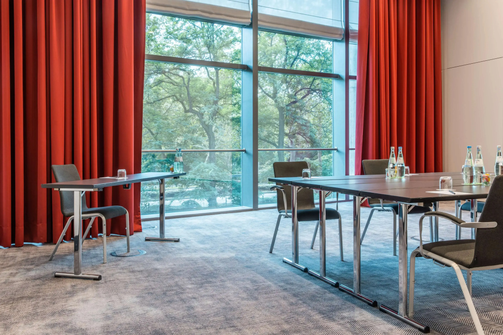 Radisson Blu Hotel, Frankfurt — фото
