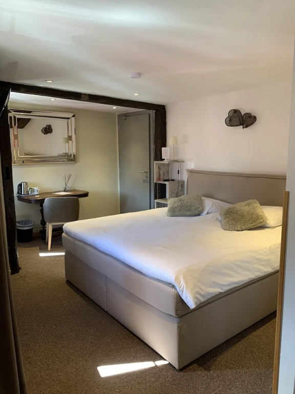 Au Cheval Blanc Hôtel et Restaurant - Chambres