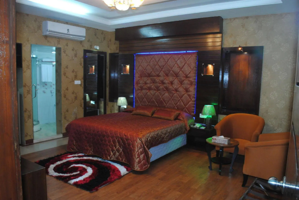 Hotel photo 12