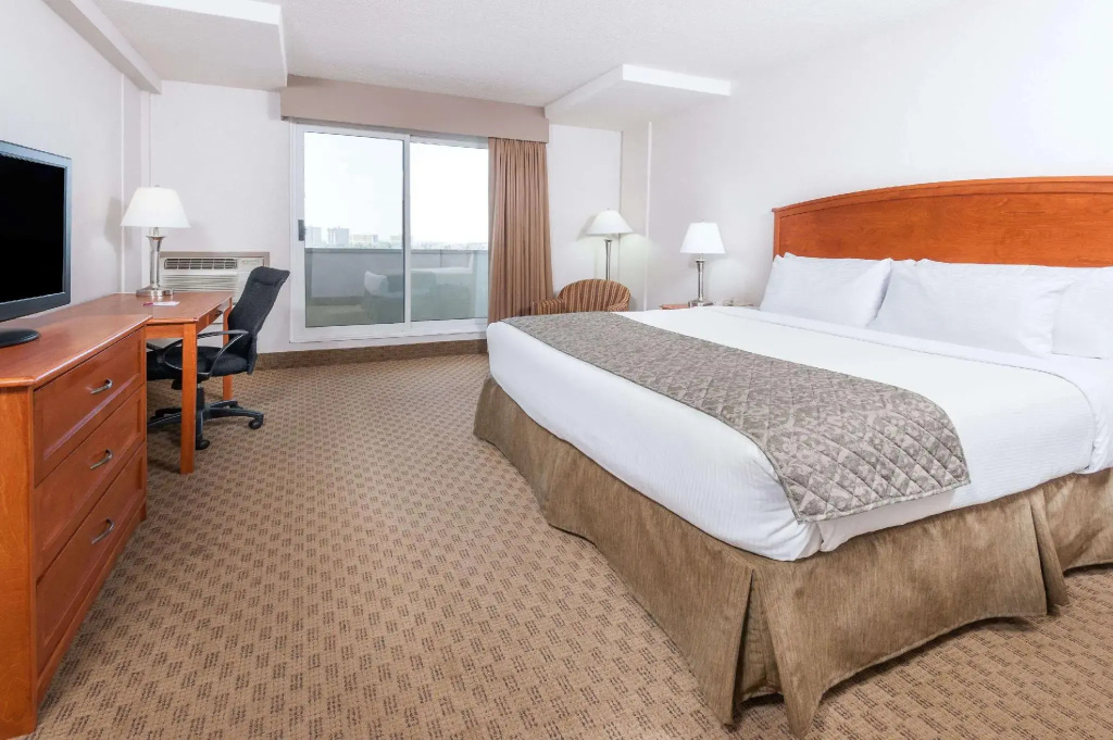 Double room (full double bed)
