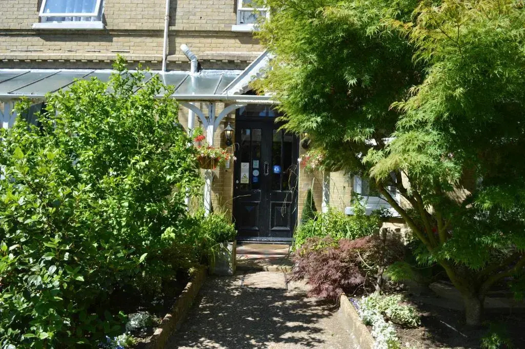 Somerton Lodge B & B