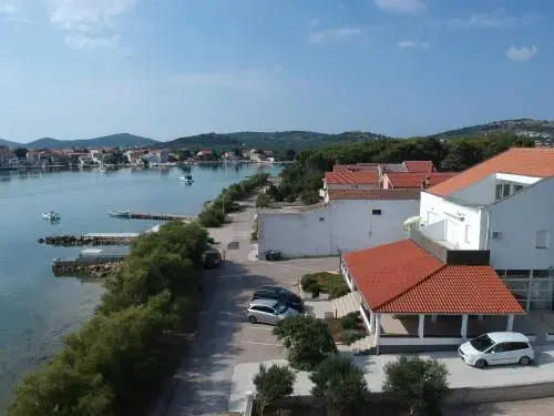 Beach & Waterfront