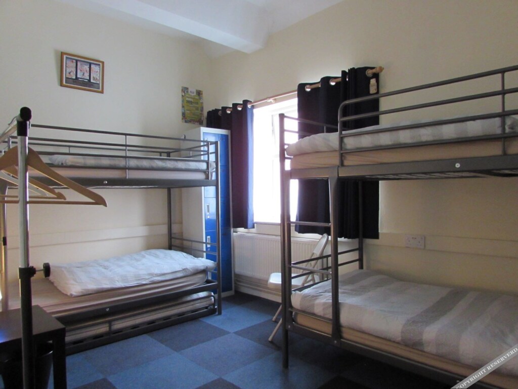 Hull Trinity Backpackers by null