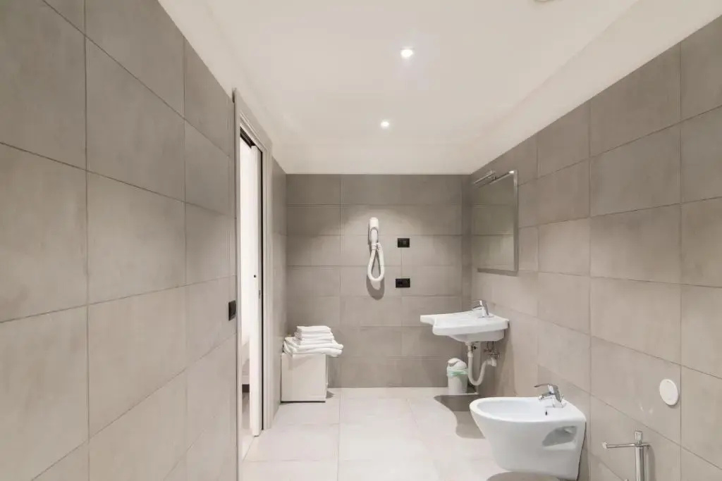 Standard Triple Basement room