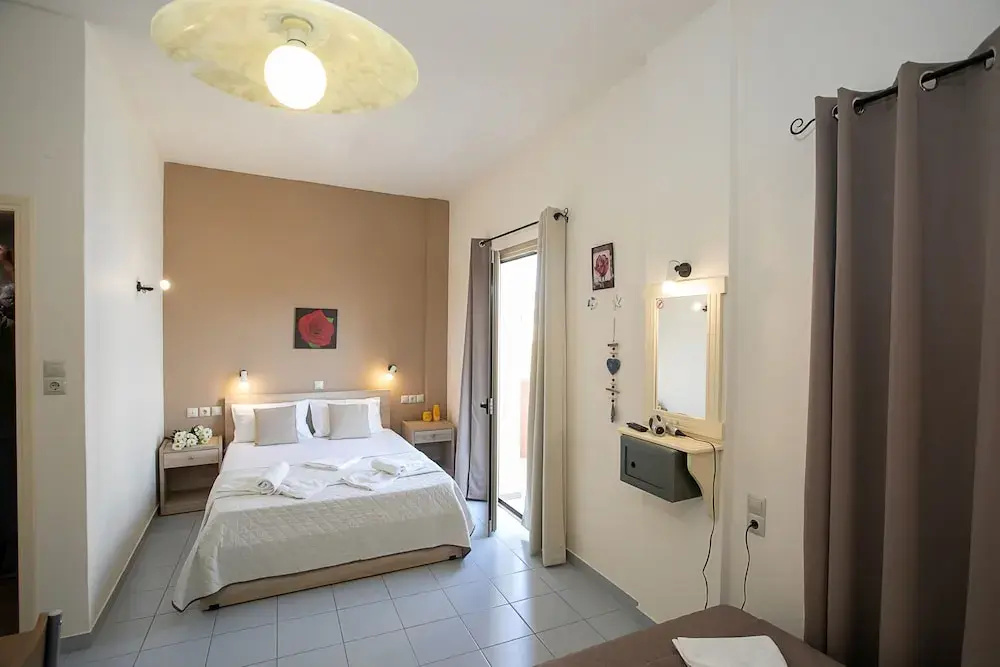 1 Bedroom Standard Triple room