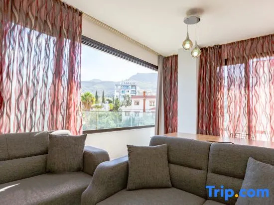 City Centre Apartment Templos by HolidayKeys