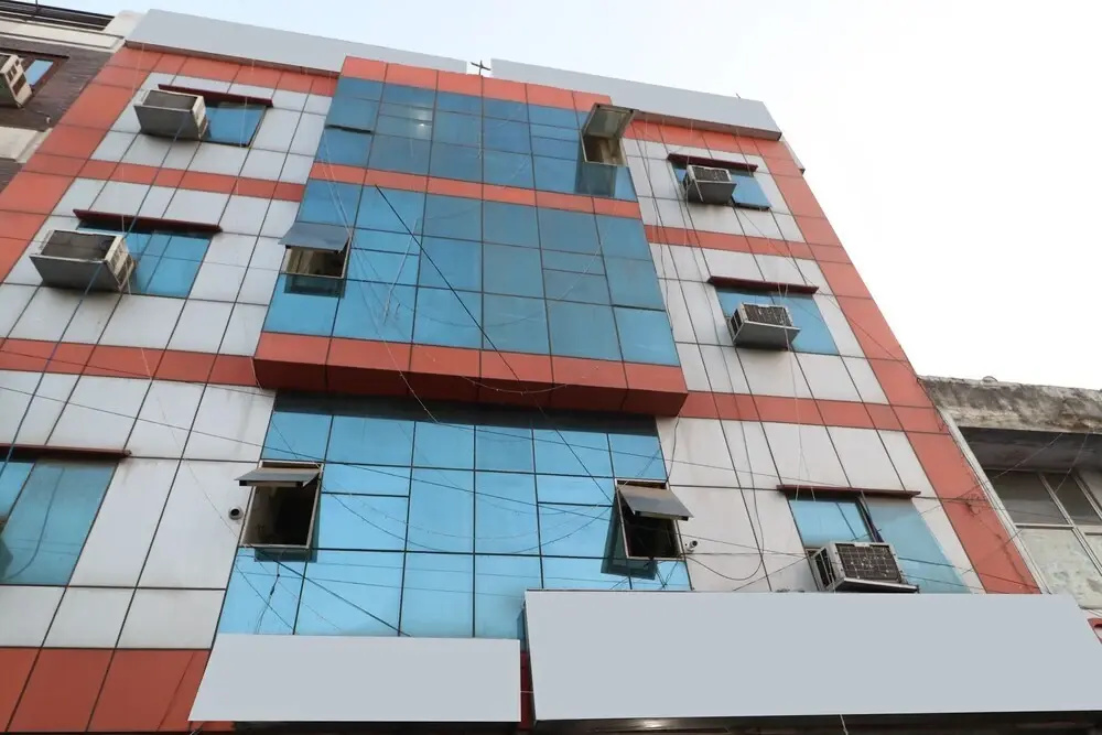 Hotel Regal 2 By OYO Rooms