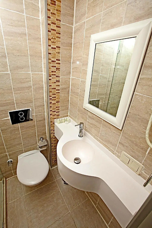Economy room