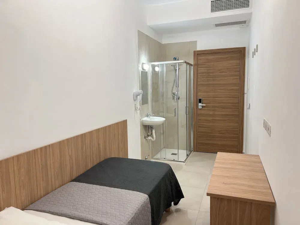 1 Bedroom Economy Single room
