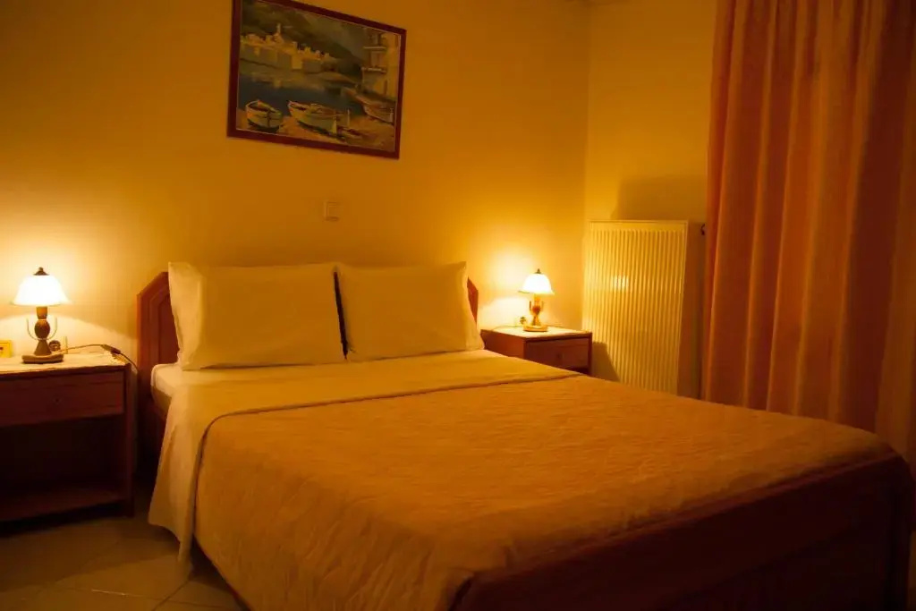 Standard Double room with balcony (full double bed)