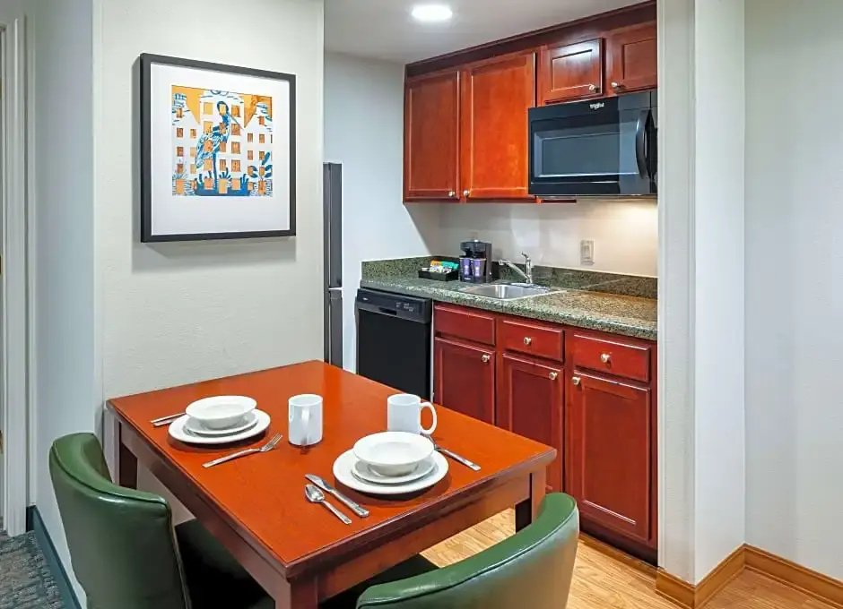 Homewood Suites by Hilton Gainesville - Chambres