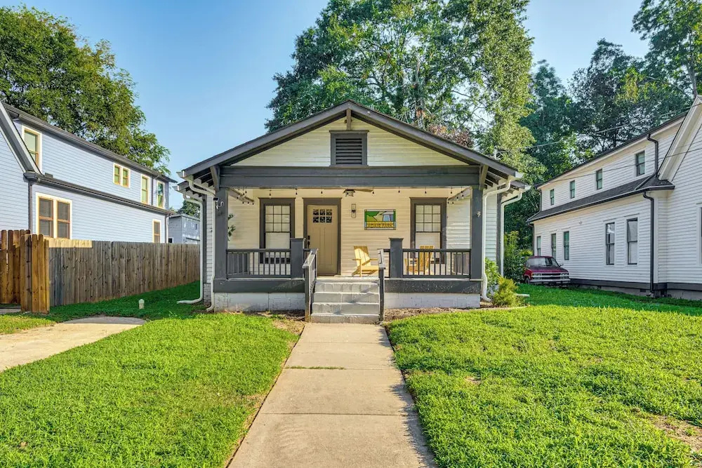 Walk to Beltline: Wfh-friendly Hub w/ Yard!